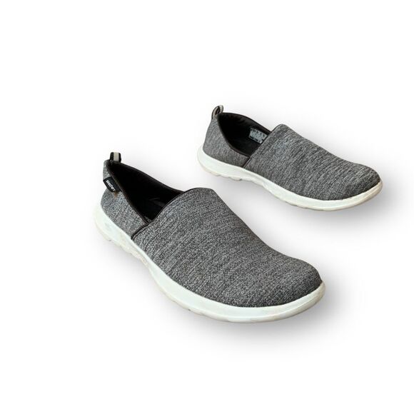 Skechers GogaMax Slip on Memory Foam Everyday Comfort Shoes Sneakers Size 9 - Picture 2 of 12